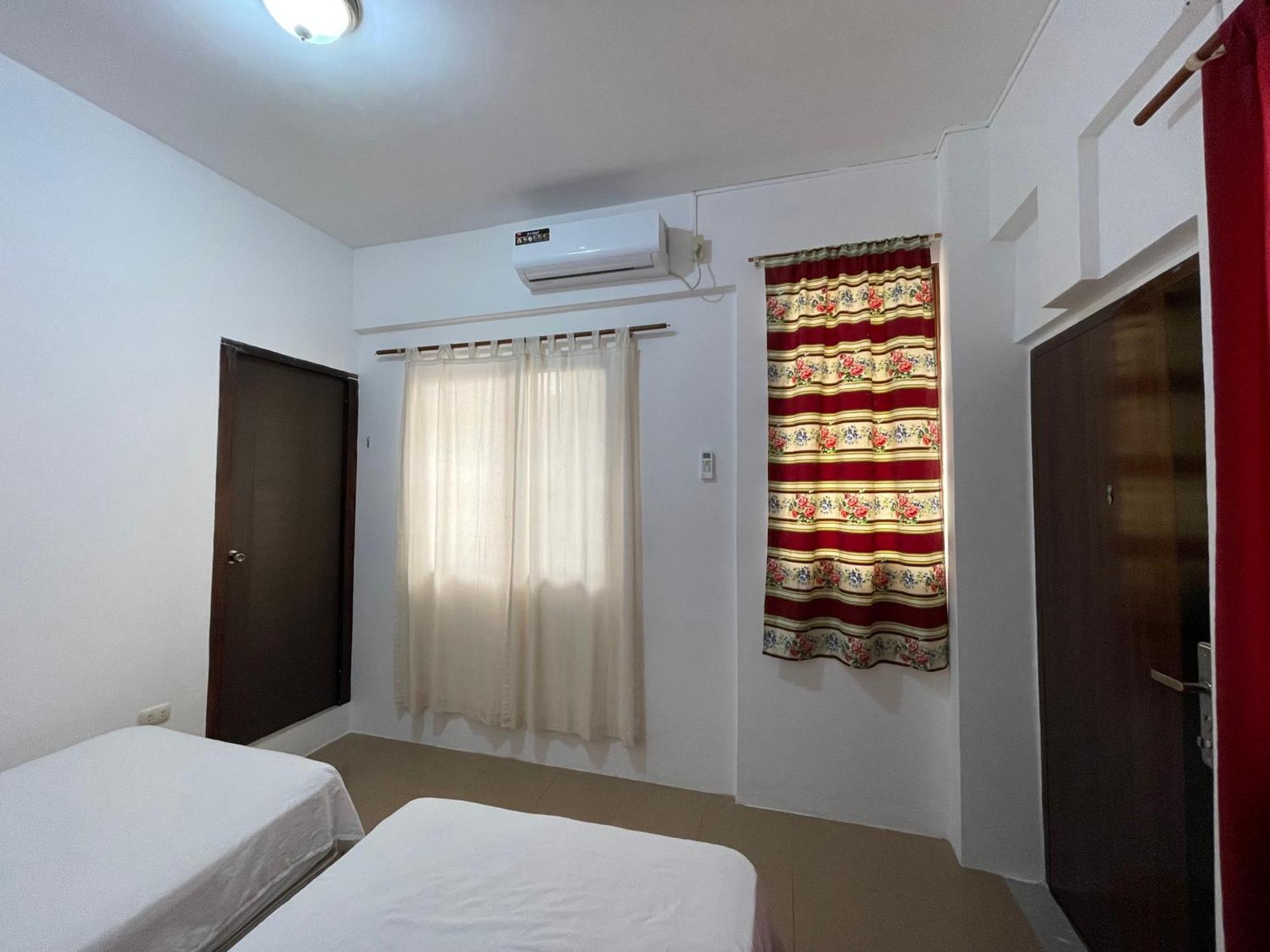 Casa De Huespedes "Darling" Hotel Puerto Baquerizo Moreno Ngoại thất bức ảnh