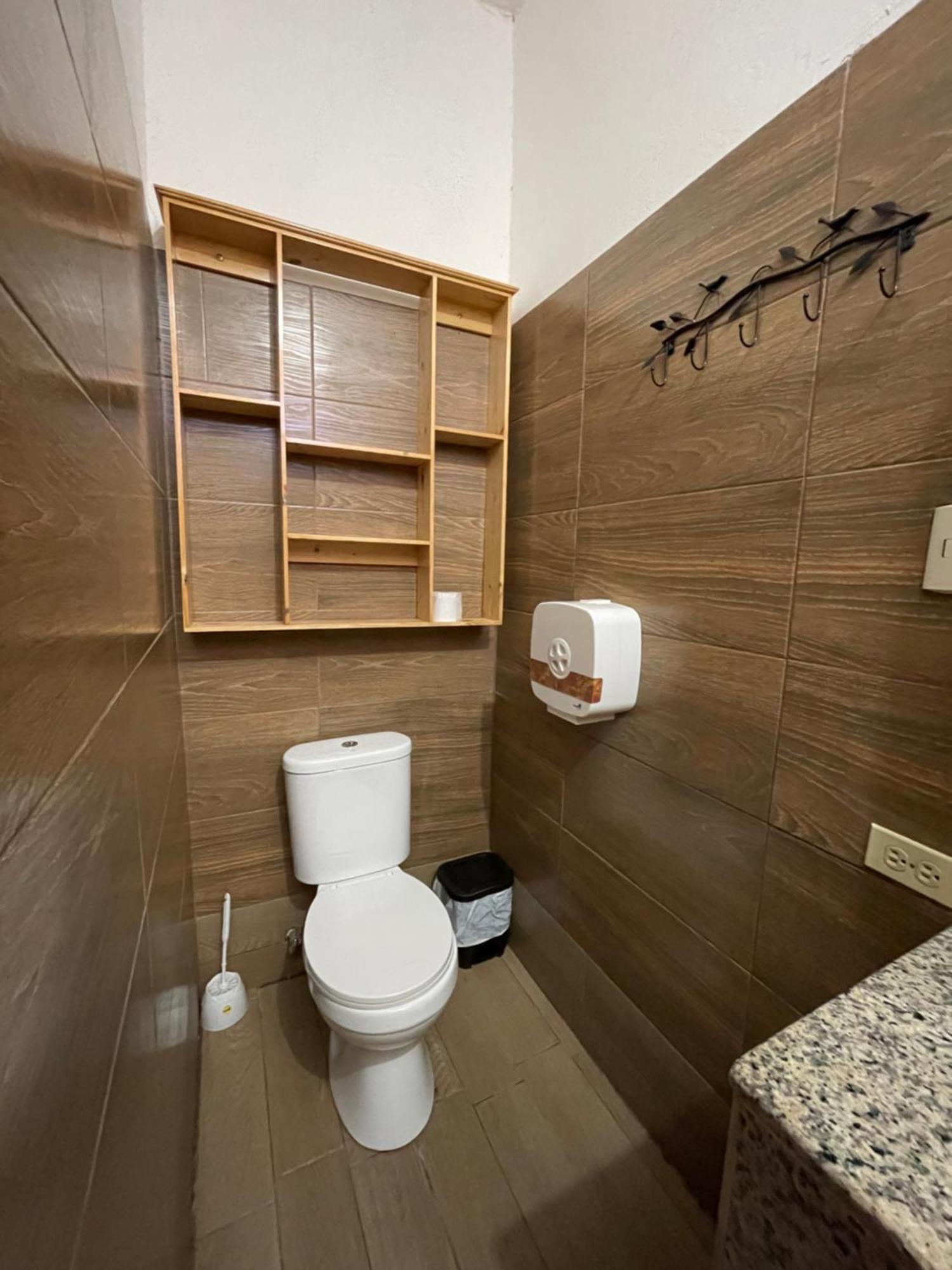 Casa De Huespedes "Darling" Hotel Puerto Baquerizo Moreno Ngoại thất bức ảnh